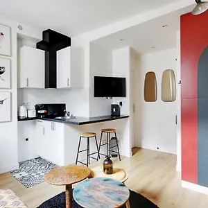 Apartment Pick A Flat's Apartements In Louvre-rivoli - Rue Du Roule